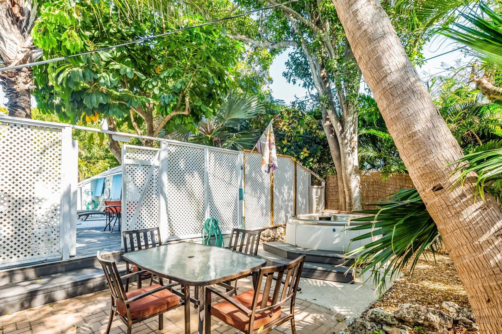 Tropical Village Key West Exterior foto